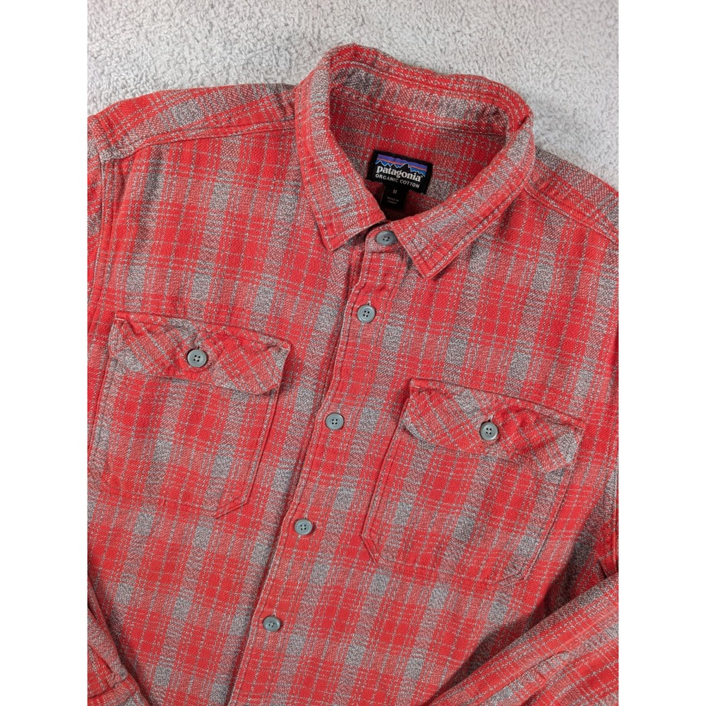 Patagonia Mens Fjord Flannel Shirt Red Grey Plaid Organic Cotton 53947 Size M